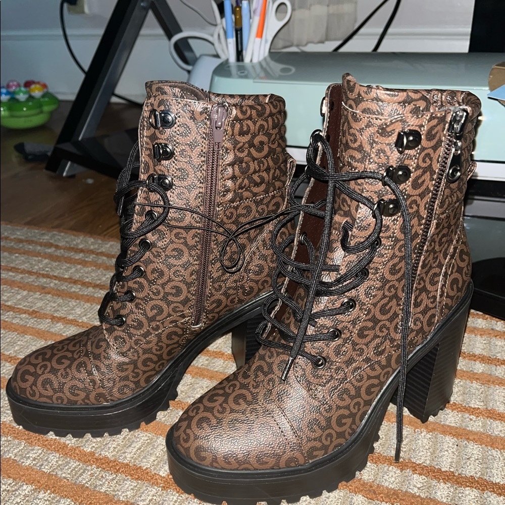 Brown GBG size 8 booties